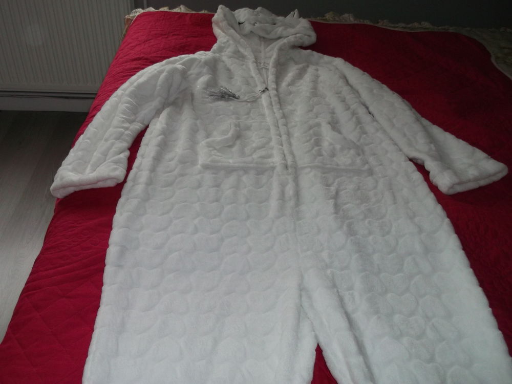 pyjama blanc 9 Fouilloy (80)