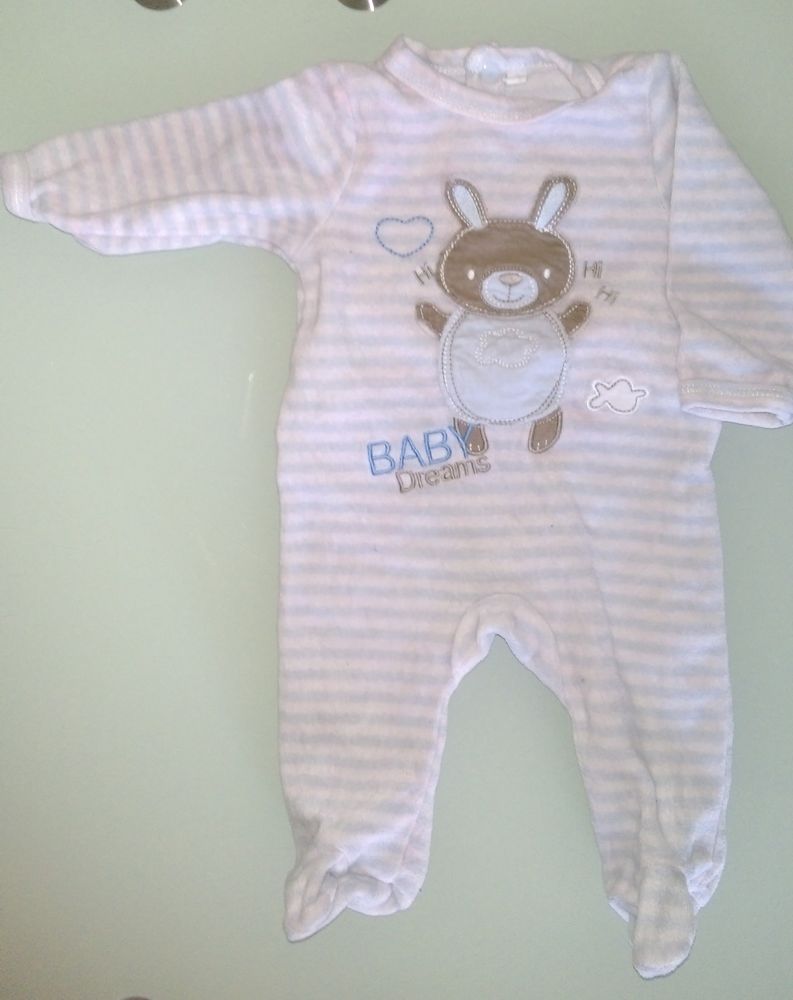 pyjama 3- 4 mois mois  62 cm 1 Marseille 9 (13)