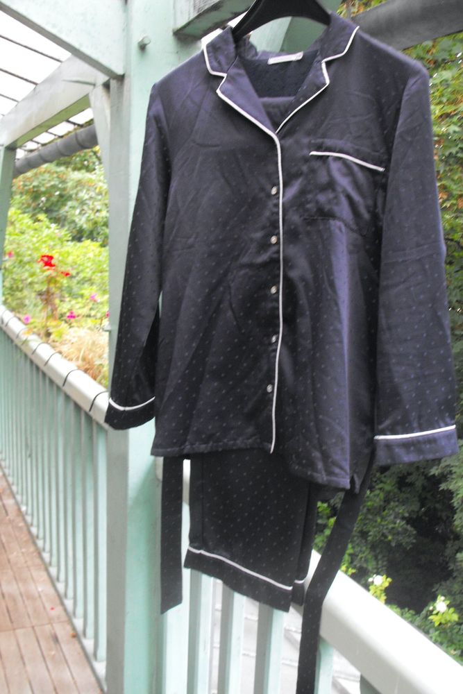 Pyjama satin neuf 0 Paris 15 (75)