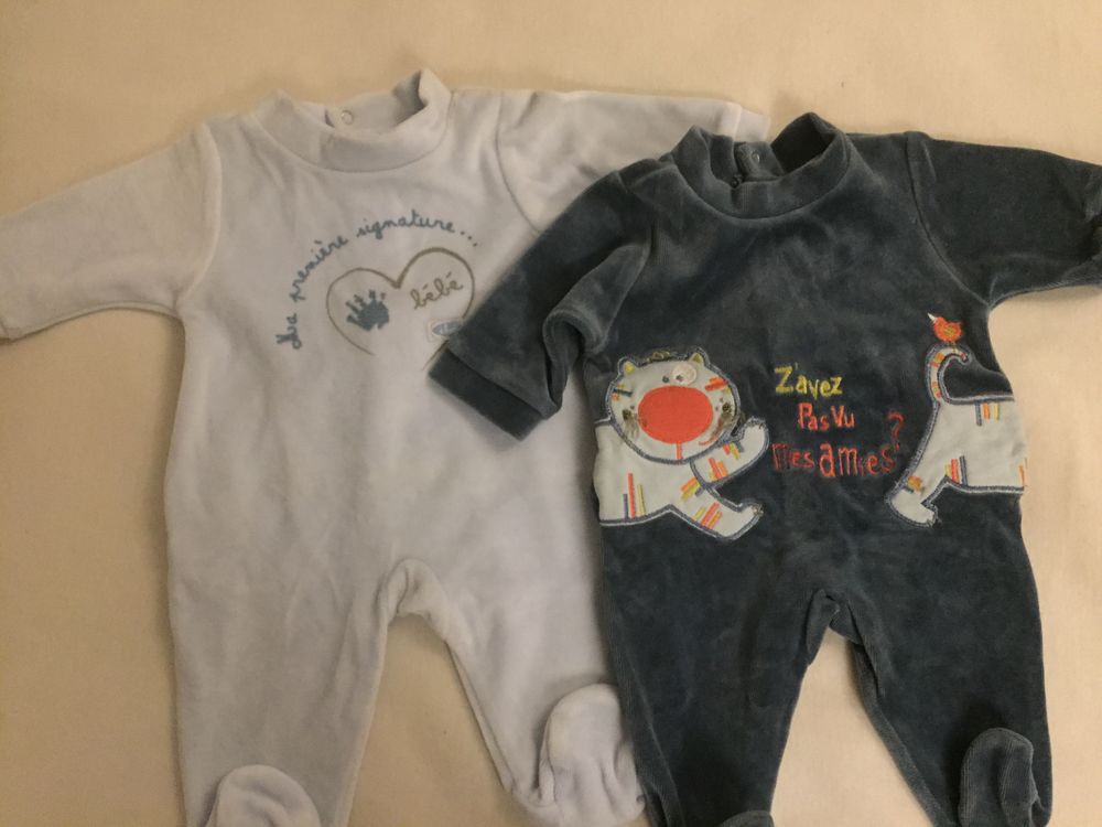 2 pyjamas Absorba 1mois 4� 4 Mougins (06)