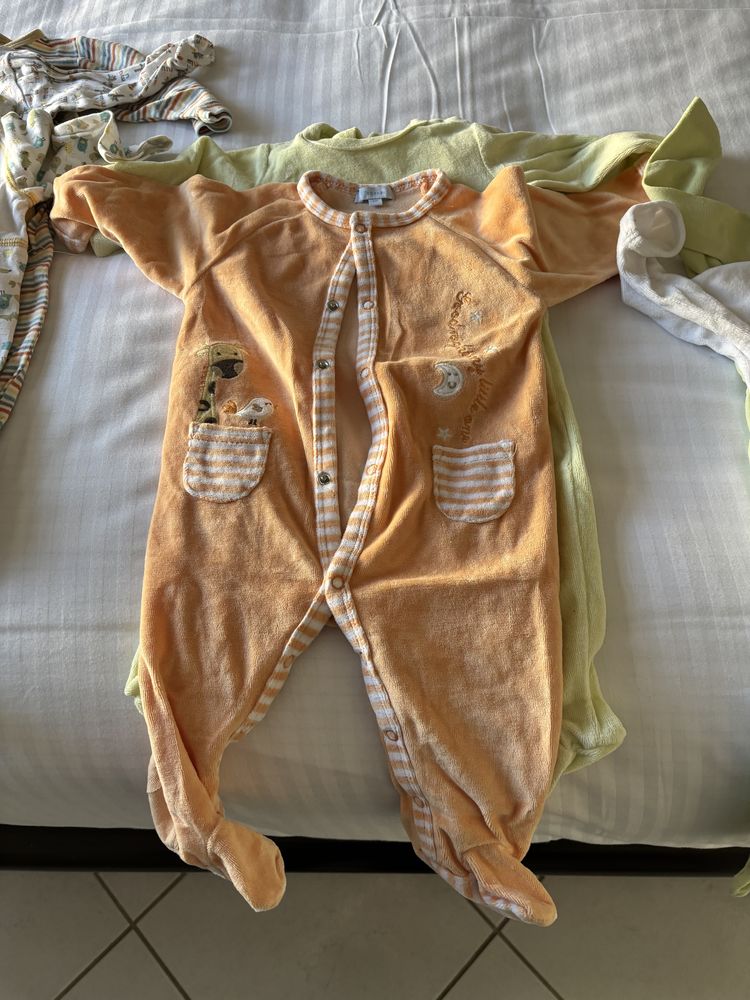 Lot 7 pyjamas 6-9 mois / 68 cm 15 Arcachon (33)