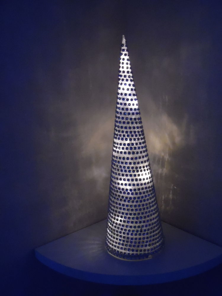 Pyramide lumineuse, COMME NEUVE 5 Abbeville (80)