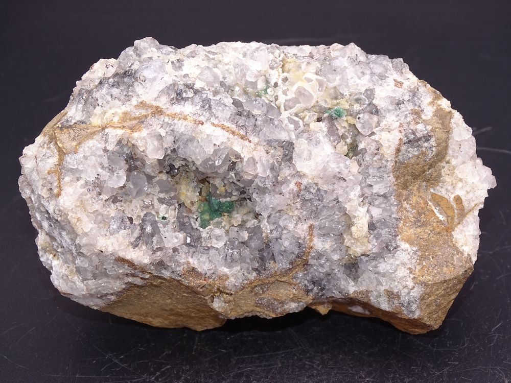 Quartz & Malachite , Vall�e de la S�nouire , Haute-Loire , F 12 Moyenmoutier (88)
