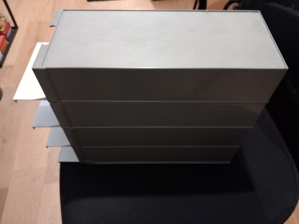 Lot de quatre bo�tes = 8 paniers rangement diapositives 8 Nice (06)