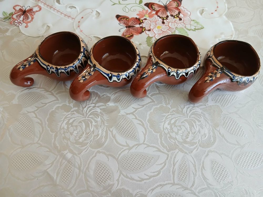 Quatre caquelons anciens gr�s fa�enc� marron fonc� N�1458 10 Beaune (21)