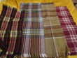 lot de quatre écharpes en lainage de rayures multicolores   8 Chanteloup-en-Brie (77)