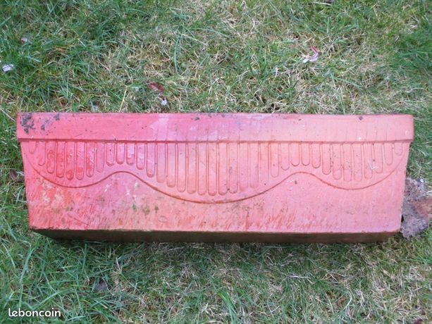 Quatre jardini�res en gr�s tr�s bon �tat 25 cm x 16 cm x 14
10 M�rignies (59)