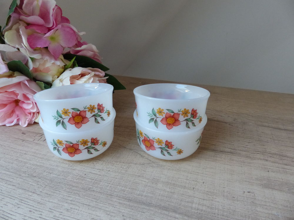 Quatre ramequins arcopal Vintage 20 Saint-Lambert-du-Lattay (49)