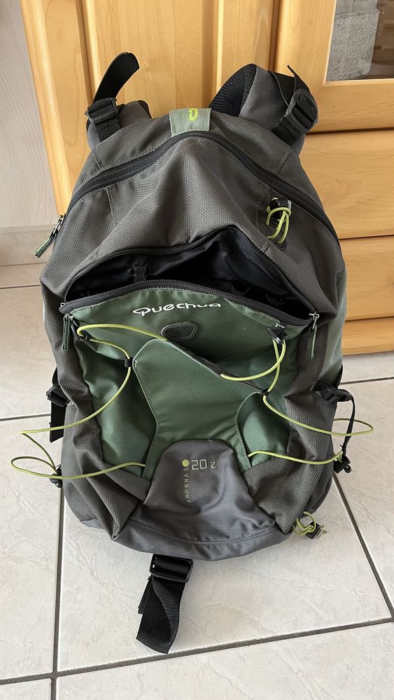  Sac � dos Quechua Arpenaz 20L
15 Noyal-sur-Vilaine (35)