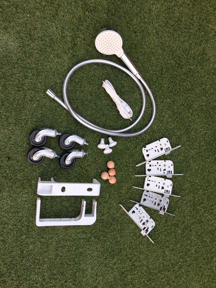 LOT QUINCAILLERIE 10 Corn� (49)