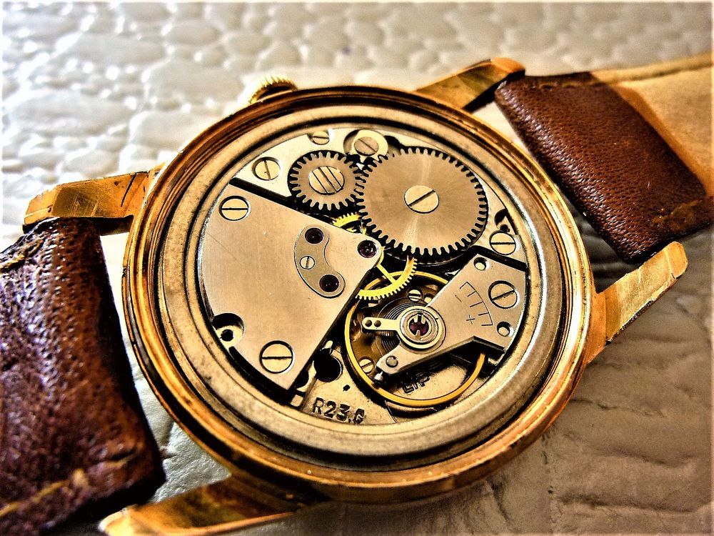 Achetez lip r230 montre occasion, annonce vente à Metz (57 Achetez lip r230 montre occasion, annonce vente à Metz (57