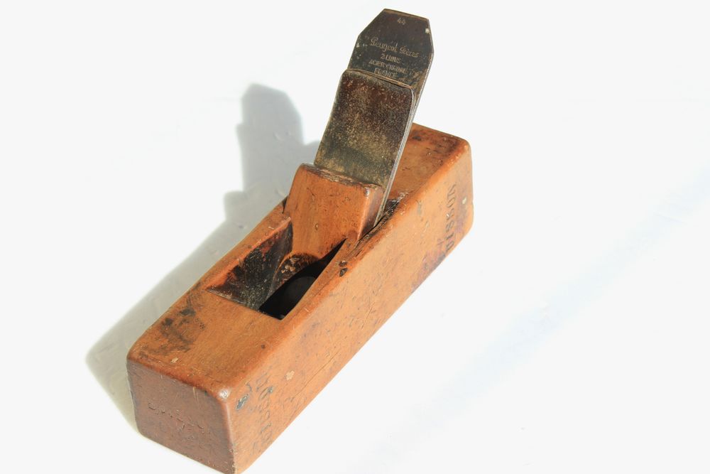 rabot bois ancien fer de 44 mm 10 Le Gros-Theil (27)