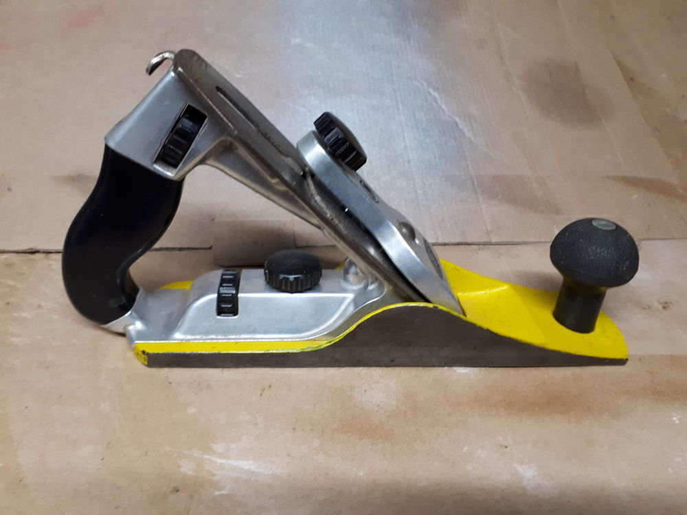 rabot de menuisier(110) 25 Vend�me (41)