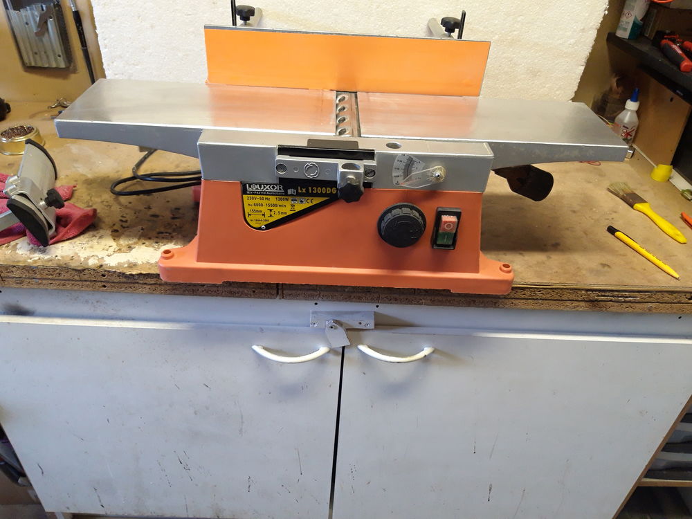raboteuse degauchisseuse  LUXOR
1300W 15500     T/minute 80 Ballon (17)