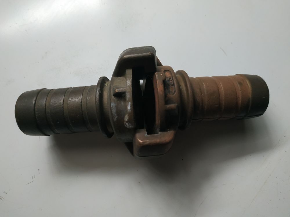 raccord pompier en laiton pour tuyau de 25 10 Pezou (41)