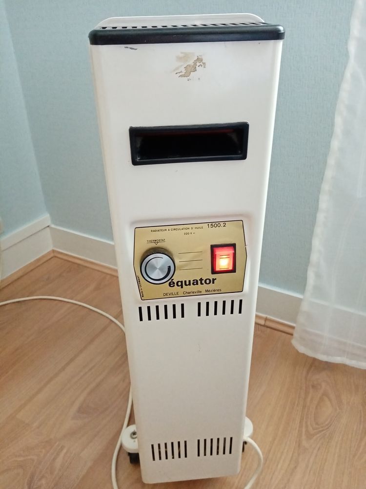 Radiateur ancien chauffage d'appoint 5 Puiseaux (45)