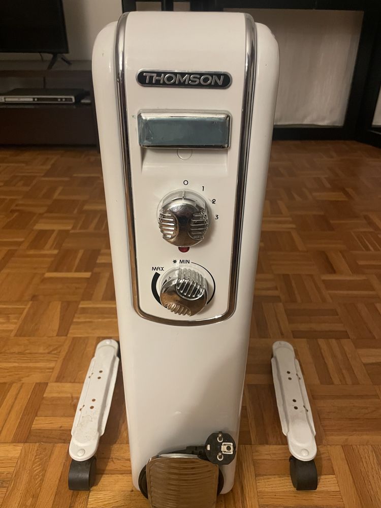 Radiateur bain d'huile Thomson Fifty THBDH09VB 2000 W Blanc 85 Marseille 10 (13)