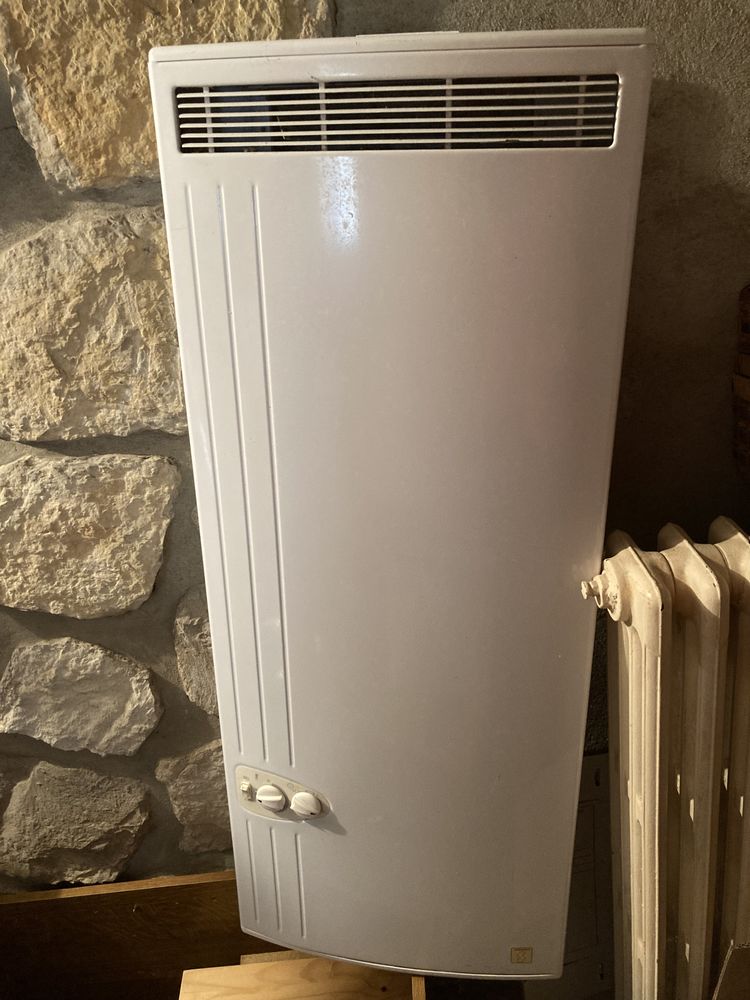 Radiateur Chauffe Serviettes en bon �tat avec support 0 Avignon (84)