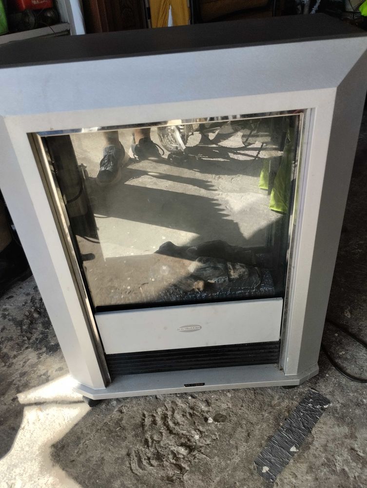 Radiateur �lectrique avec fausse flamme 35 Alet-les-Bains (11)