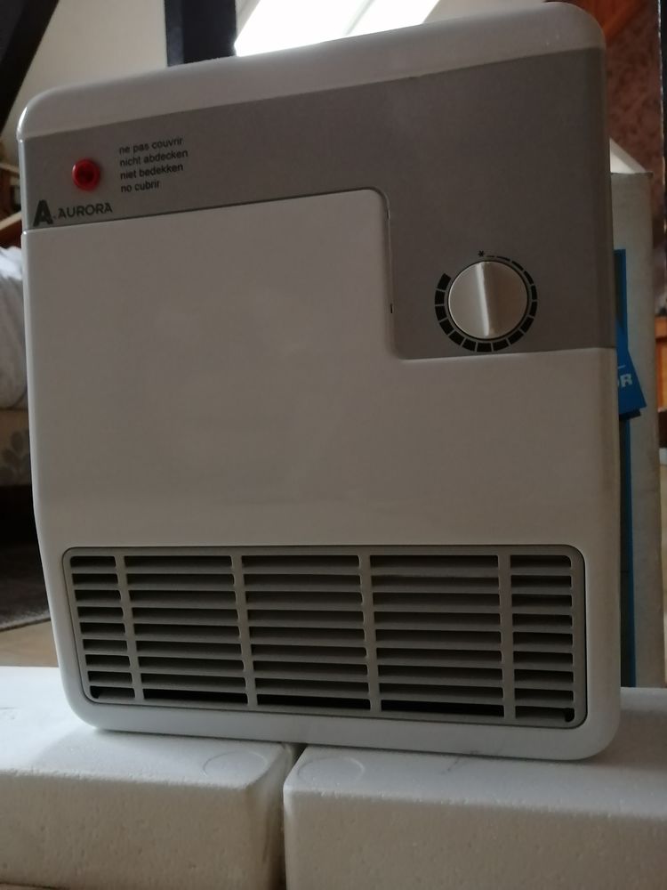 Radiateur electrique mural 2000W 25 Clichy (92)