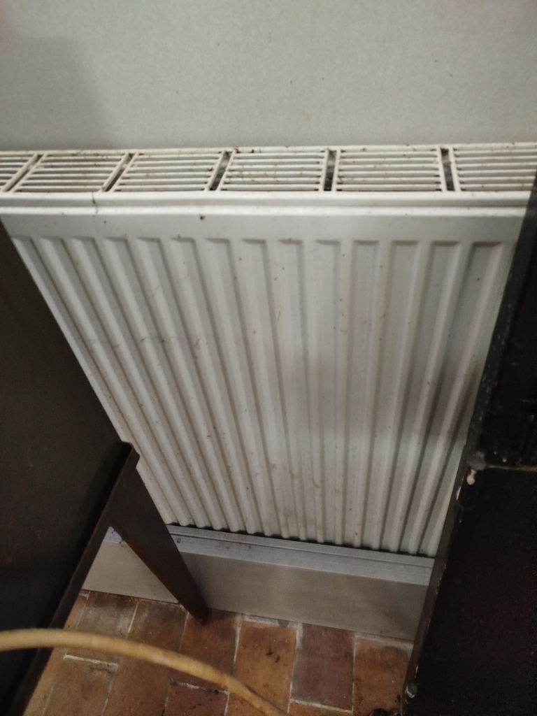 Radiateur en m�tal blanc 75 Chelles (77)