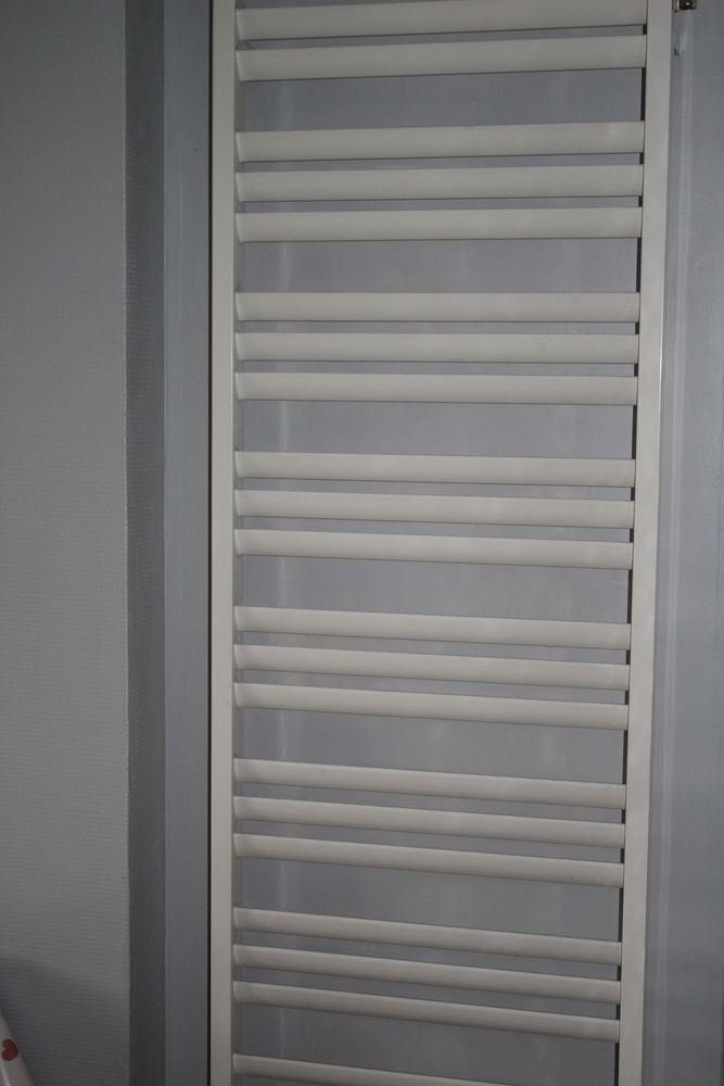 Radiateur s�che-serviette 100 Crolles (38)