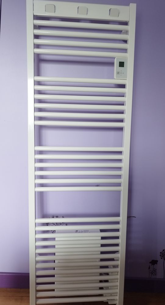 Radiateur s�che serviette Thermor Riva3 
1750w 
Tr�s bon �ta 70 La Marche (58)