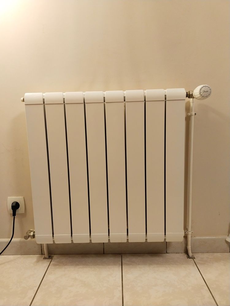 Radiateur TANGO aluminium extrud� chauffage central 70 Boissise-le-Roi (77)