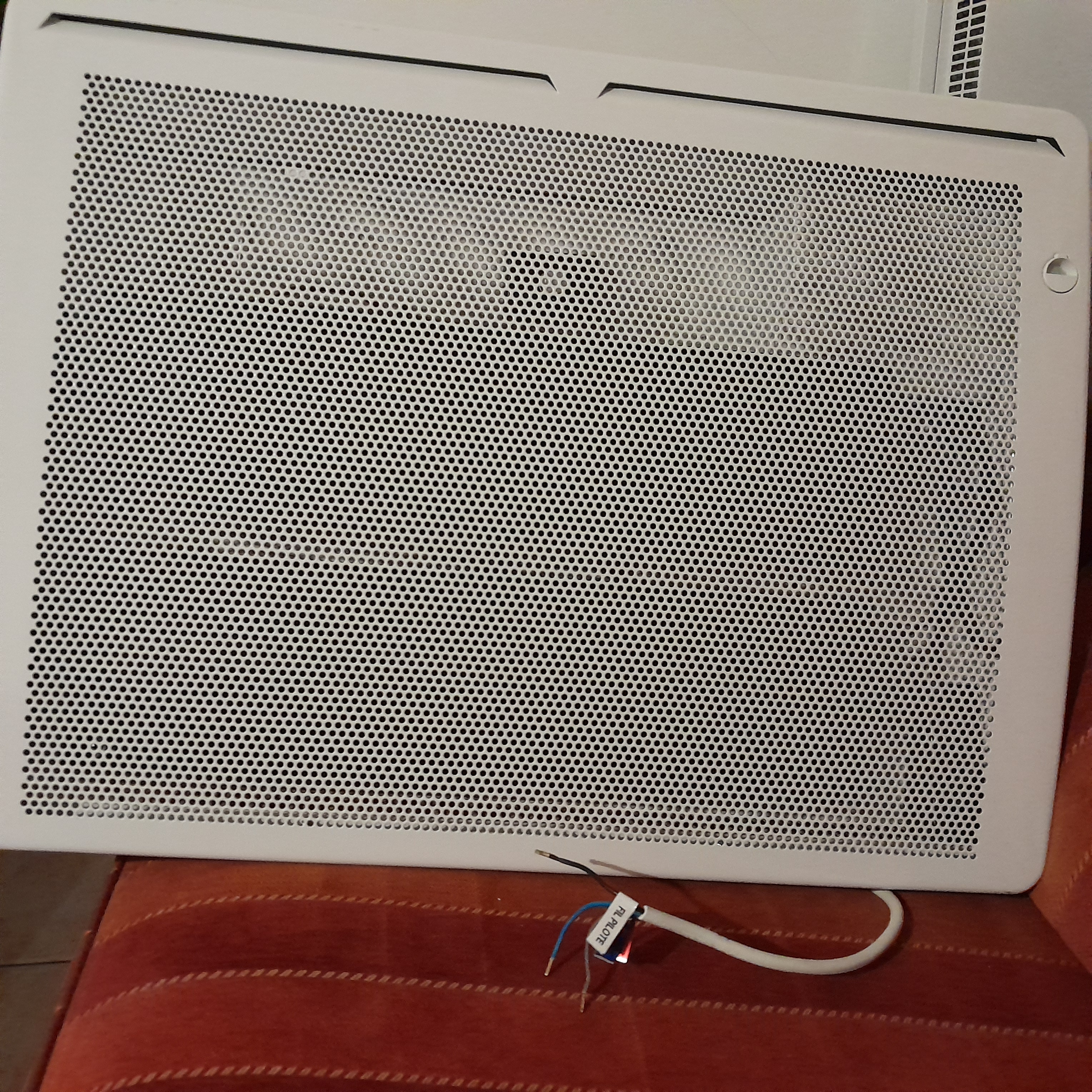 5 radiateurs �lectriques jamais servis. 700 Capendu (11)