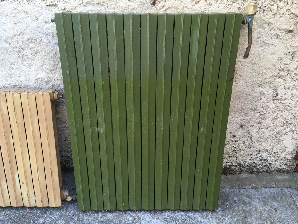 2 Radiateurs en Fonte Tr�s Bon Etat 100 Aix-en-Provence (13)