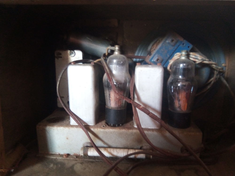 Radio ancienne ann�e 40 40 Simacourbe (64)