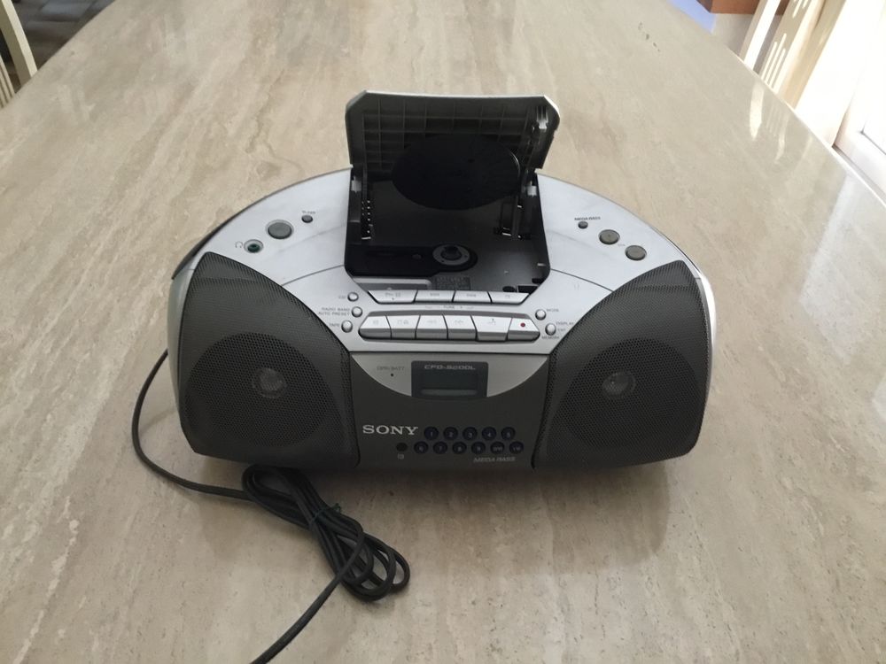 Radio cassette 15 Feyzin (69)