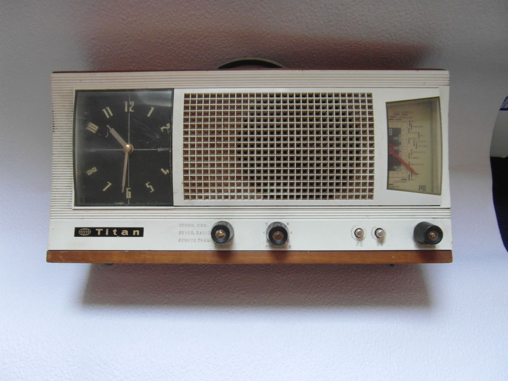 RADIO REVEIL BOIS 1962 20 Marcq-en-Bar�ul (59)
