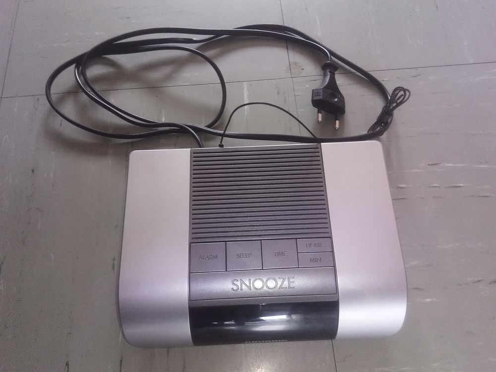 radio r�veil grundig 4 Toul (54)