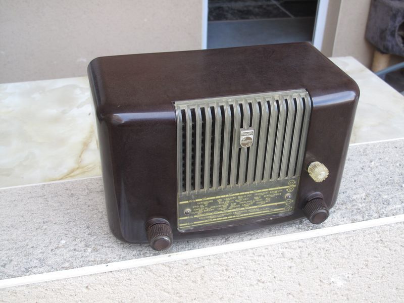 Radio vintage transform�e en enceinte bluetooth 100 Limoges (87)