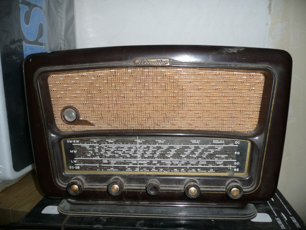 RADIOS ANCIENNES 30 Auxerre (89)