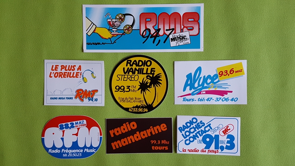 RADIOS FM PHOTO 37 0 Paris 11 (75)