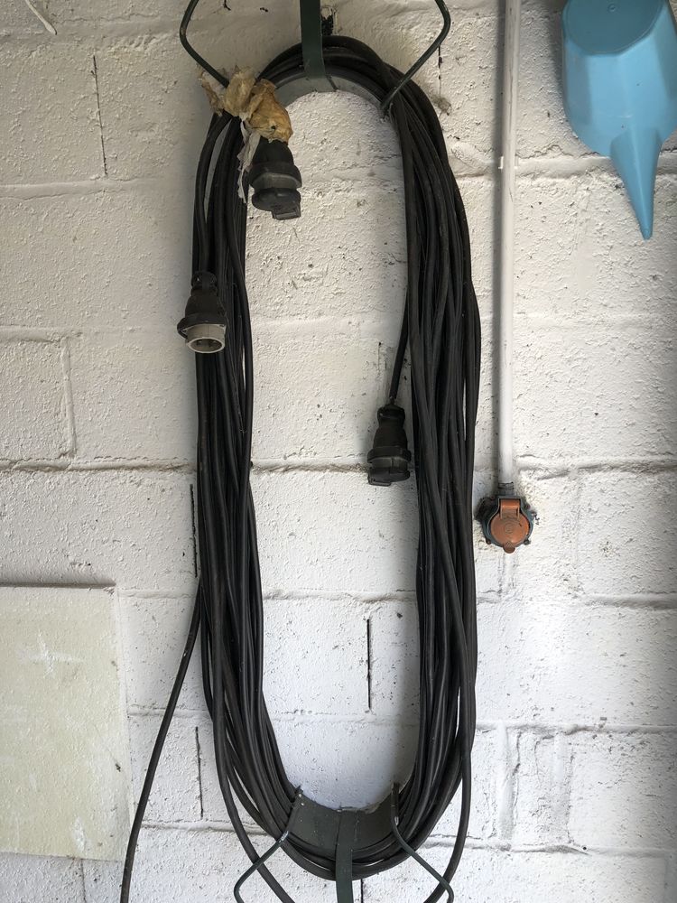 Rallonge triphas�e 380 V 
140 Moreuil (80)