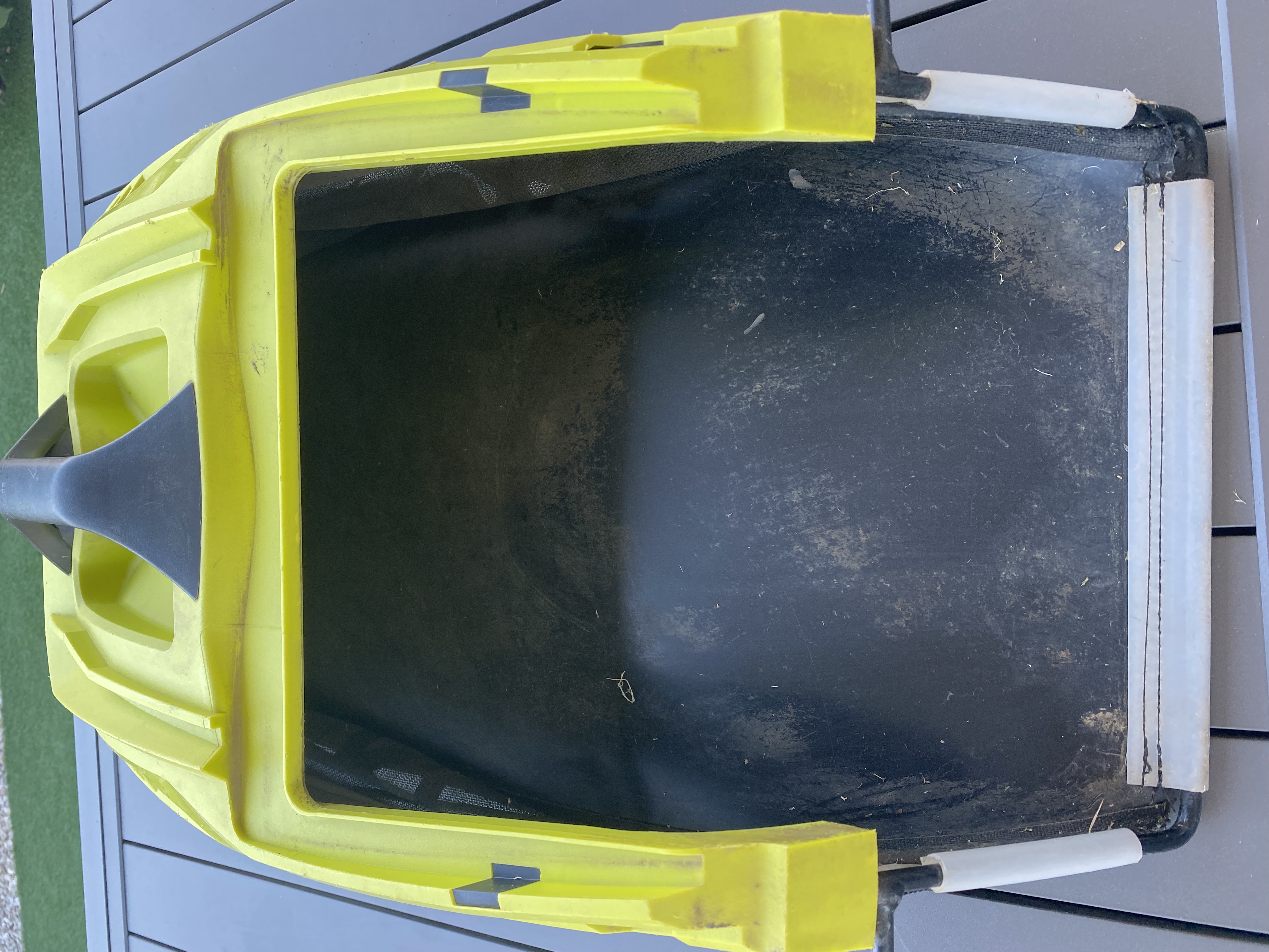 Bac ramassage gazon 15 Arth�s (81)