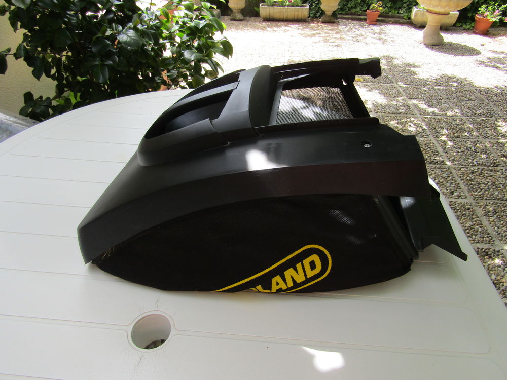 Bac de ramassage de tondeuse � gazon 10 Jonqui�res (84)