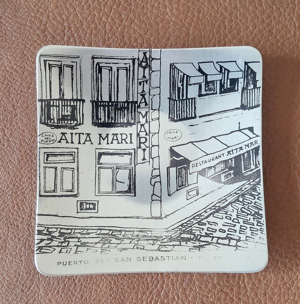 ramasse monnaie publicitaire aluminium 
restaurant espagnol 5 Carnon Plage (34)