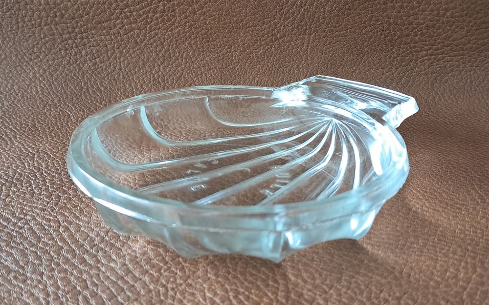 ramasse monnaie vide poche publicitaire en forme de coquille 3 Carnon Plage (34)