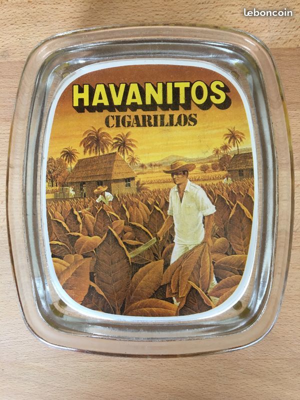 Ramasse monnaies en verre Havanitos
60 Nimes (30)