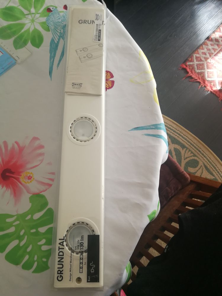 Rame d'�clairage de marque ikea 30 Cagnes-sur-Mer (06)