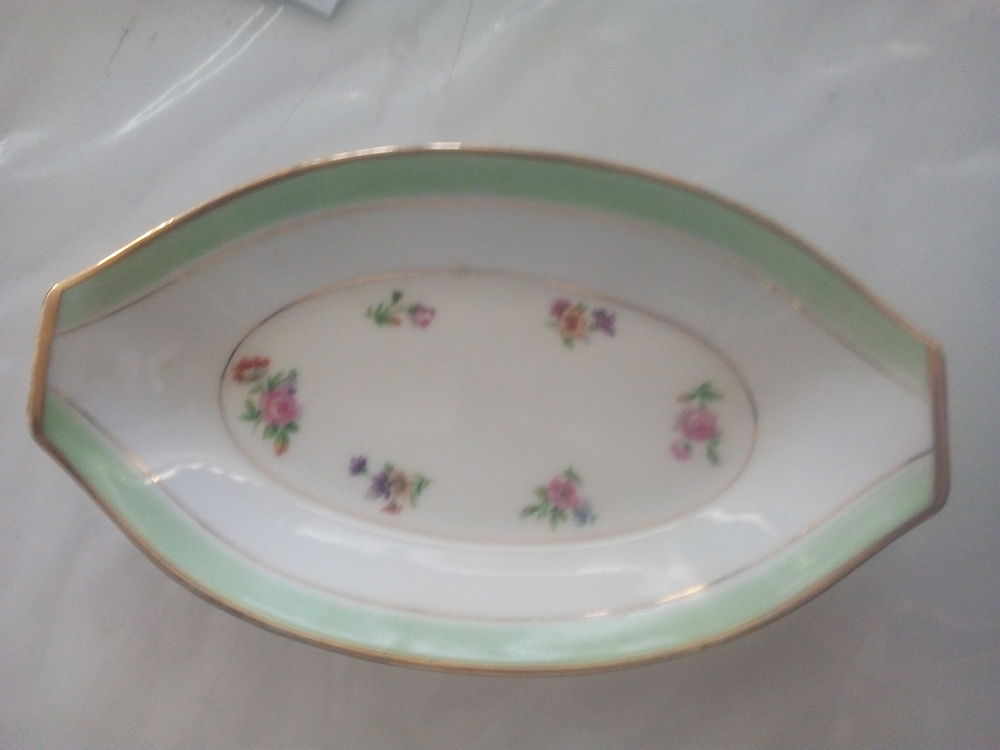 Ramequin porcelaine ancien creux l'Amandinoise 5 Savigny-sur-Orge (91)