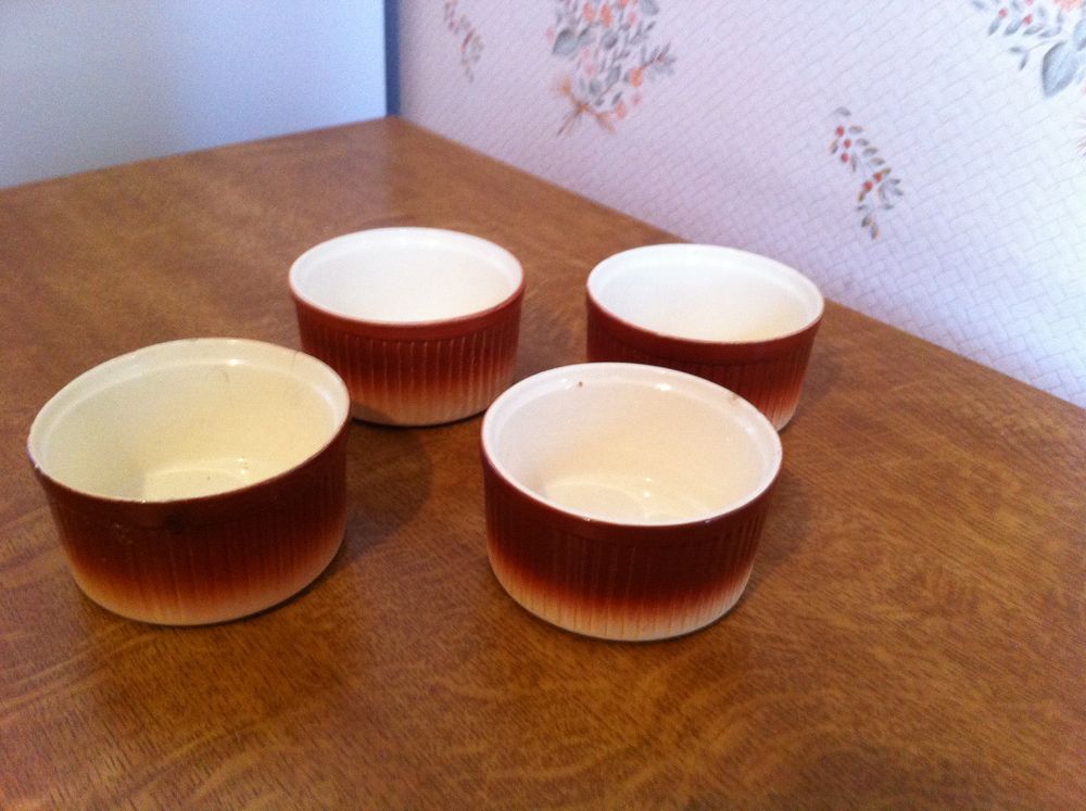  4 ramequins(2409) 4 Saint-Vallier (71)