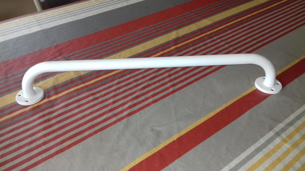 Rampe de douche ou wc  ou bien porte  serviettes 10 Meyzieu (69)