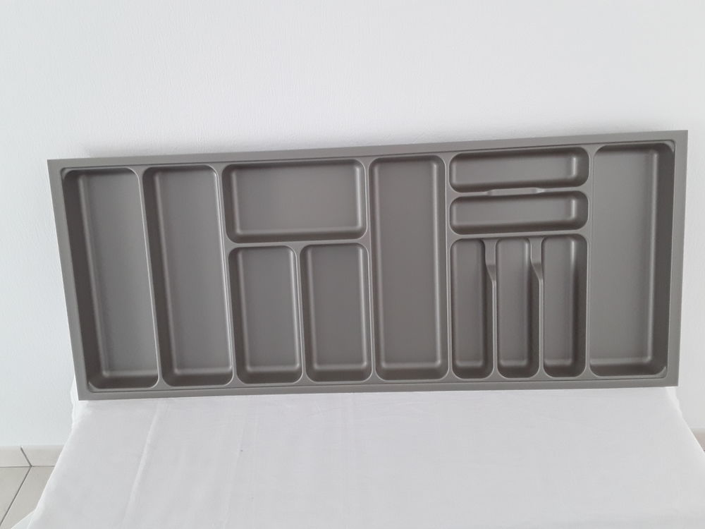 RANGE  COUVERTS 25 Outreau (62)