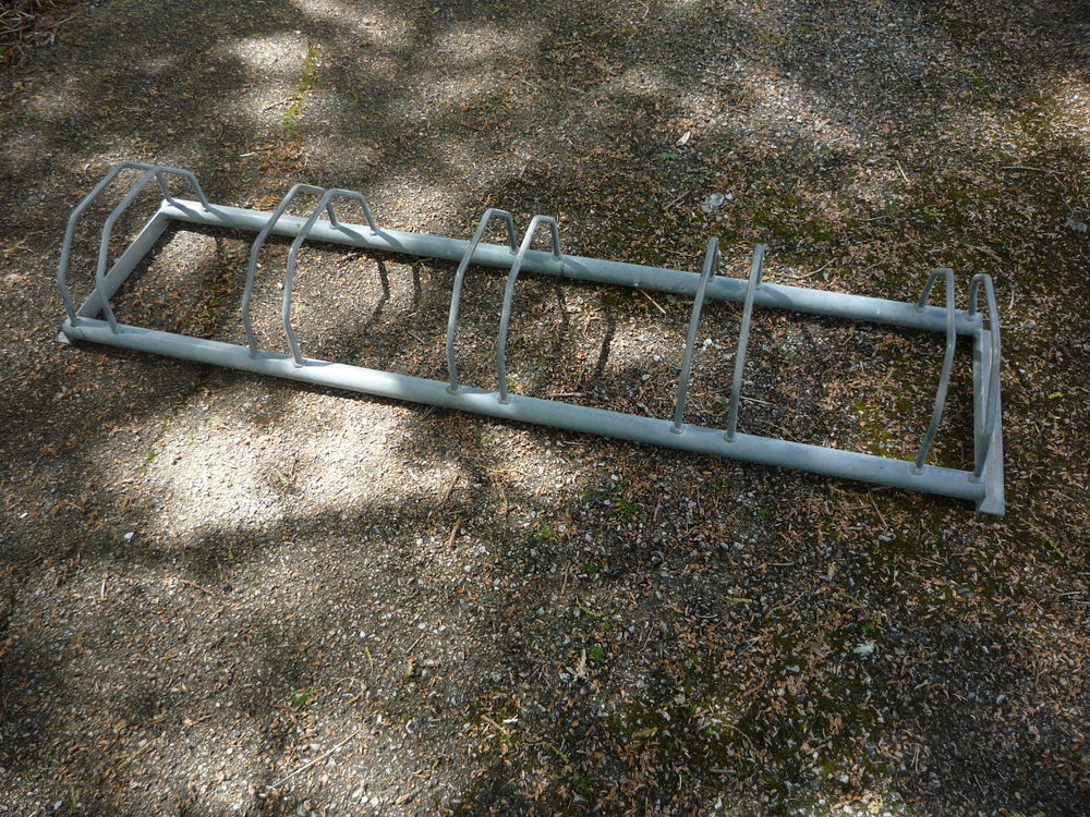 Range v�lo 45 Castres (81)