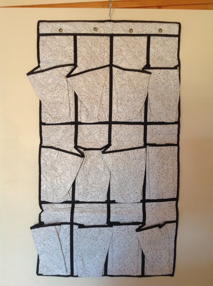 SAC DE RANGEMENT � SUSPENDRE 82,5 x 45,5 cm Envoi Possible
7 Tr�gunc (29)